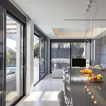 Luxe * Syvota