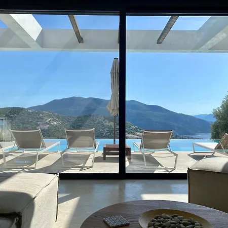 Luxe Villa Syvota