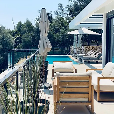 Luxe Villa *